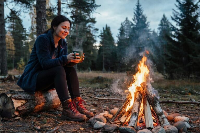 15 Camping Outfit Ideas for a Comfortable Outdoor Look